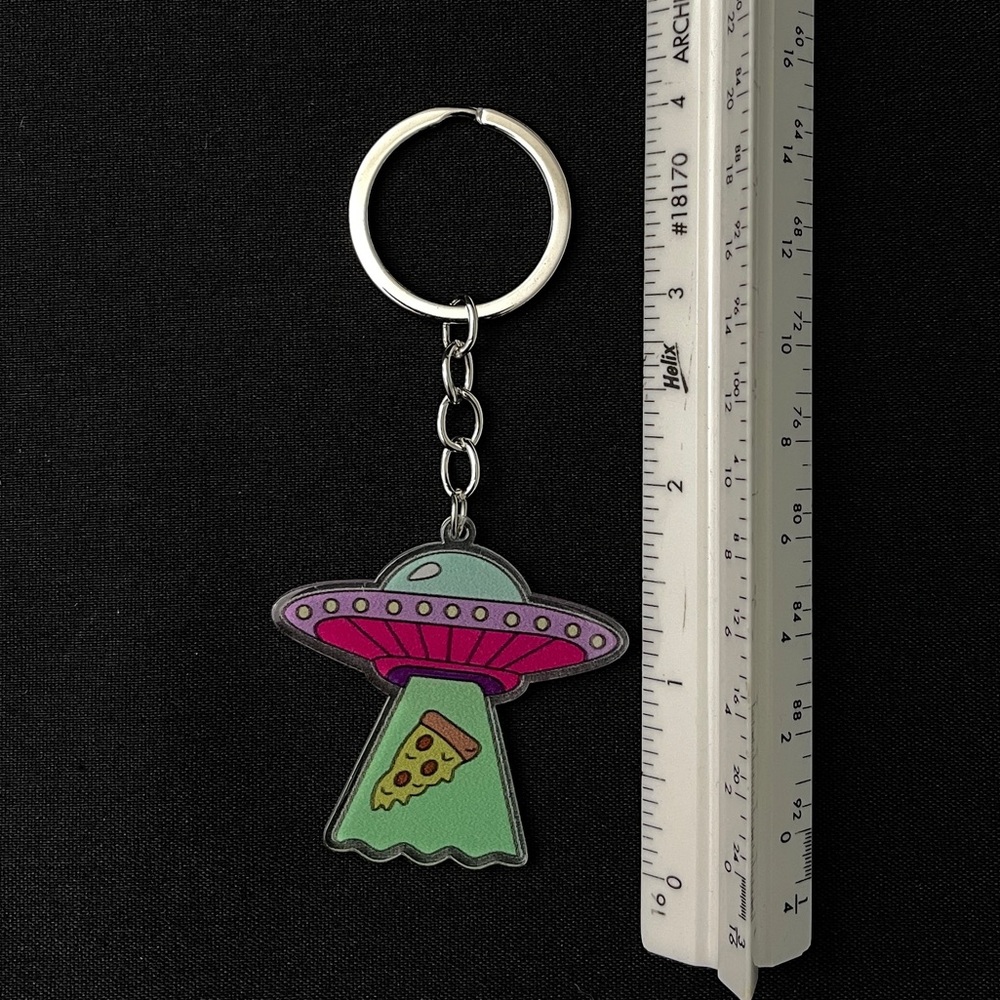 UFO Beaming Up a Slice of Pizza Keychain - Picture 6 of 7